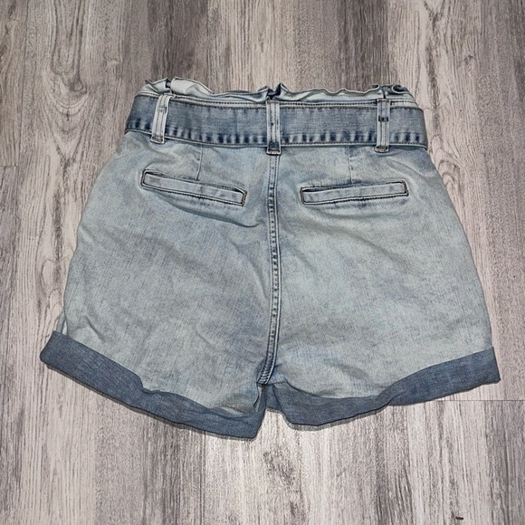 Express Shorts Paperbag High Waist Light Wash Denim Shorts Size 2 - Picture 3 of 6